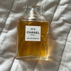 Chanel No 5 perfume